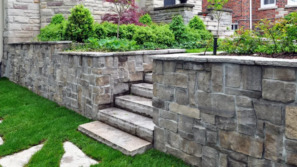 Soutenement et jardin